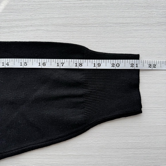 A NEW DAY Fine Gauge V Neck Sweater XS Black Long Sleeve Wide Rib Hem Casual New - Picture 8 of 13